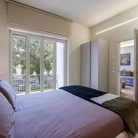 Apartment Betty Charming Modern Near Piazza Della Liberta *